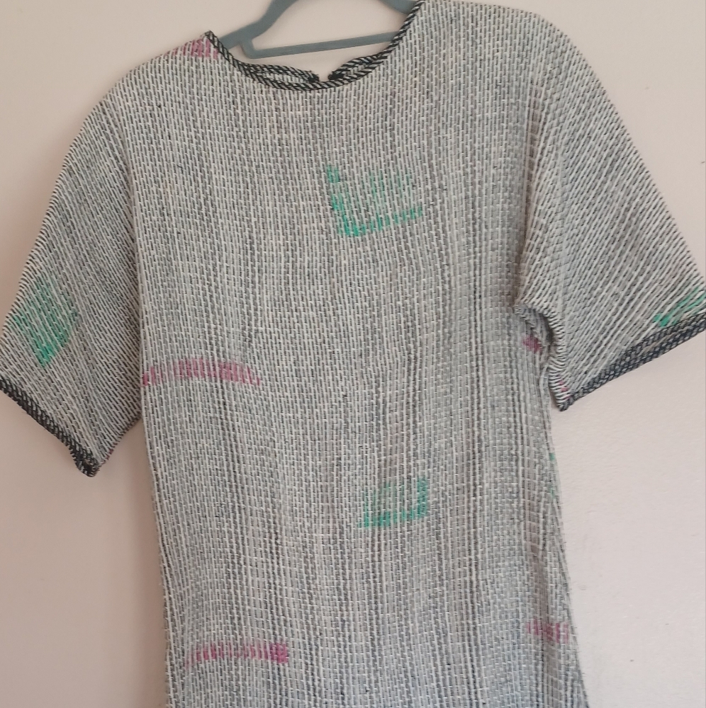 GLORIA WALSH artful vintage dress in excellent condition.